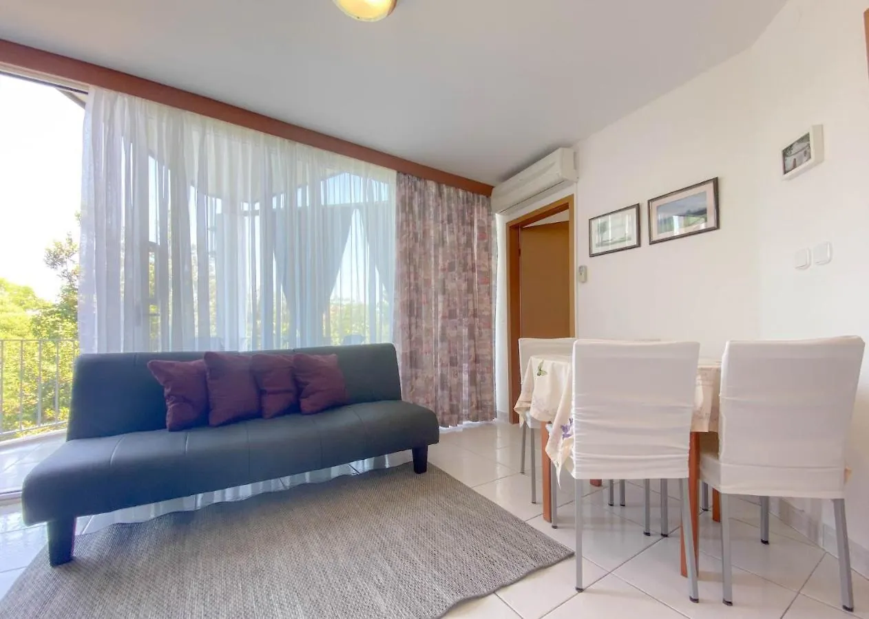 Ferienwohnung Romina Zambratija